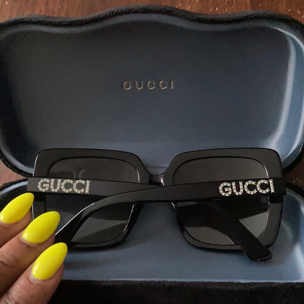 Gucci shades!!